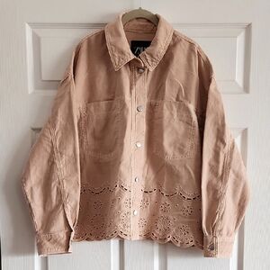 NWT Zara ZW COLLECTION EMBROIDERED OVERSHIRT. Size Large in Light Pink